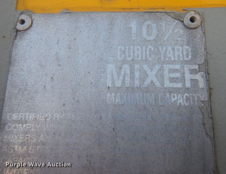 image for item DP0308 2000 International 5500i  ready mix truck