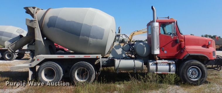 image for item DP0309 2004 International 5600i  ready mix truck