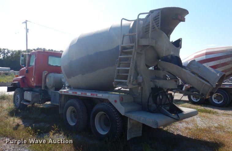 image for item DP0309 2004 International 5600i  ready mix truck
