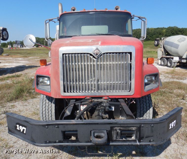 image for item DP0309 2004 International 5600i  ready mix truck