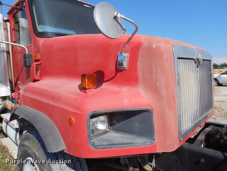 image for item DP0309 2004 International 5600i  ready mix truck