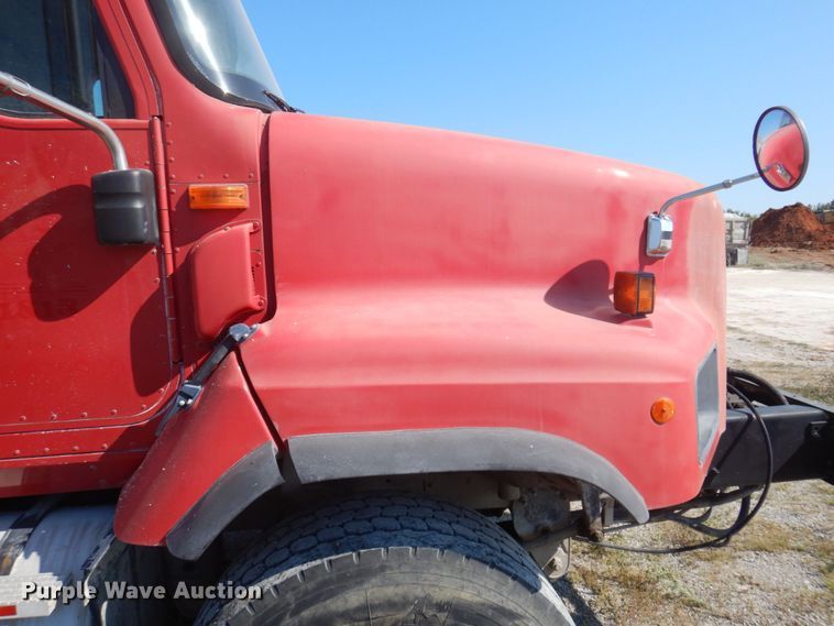 image for item DP0309 2004 International 5600i  ready mix truck