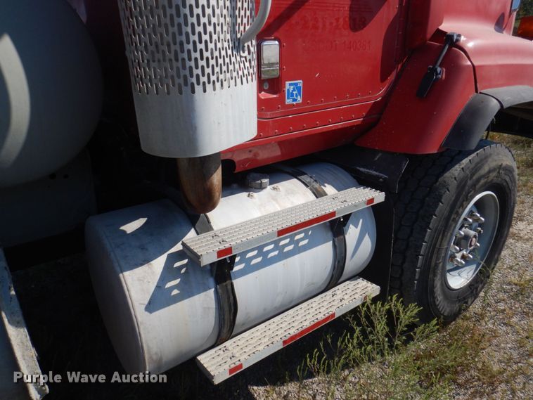 image for item DP0309 2004 International 5600i  ready mix truck