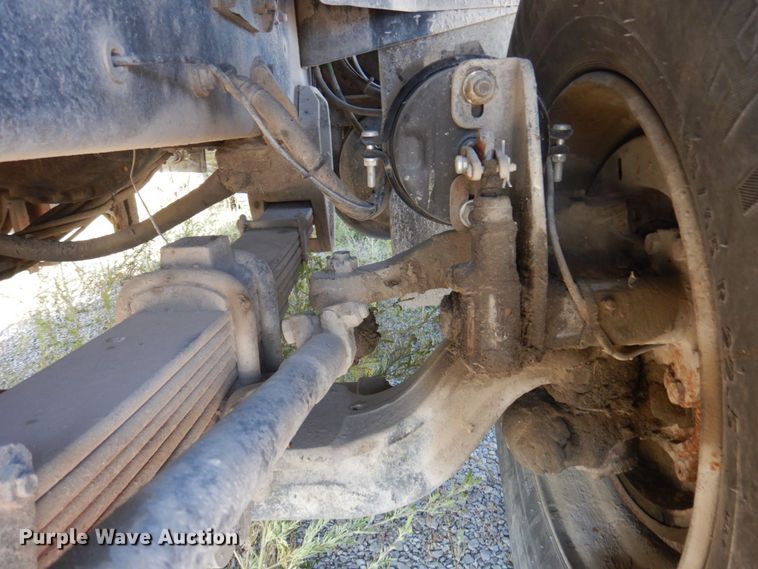 image for item DP0309 2004 International 5600i  ready mix truck