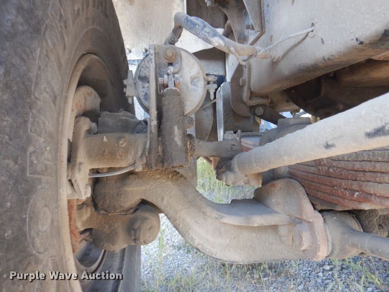 image for item DP0309 2004 International 5600i  ready mix truck