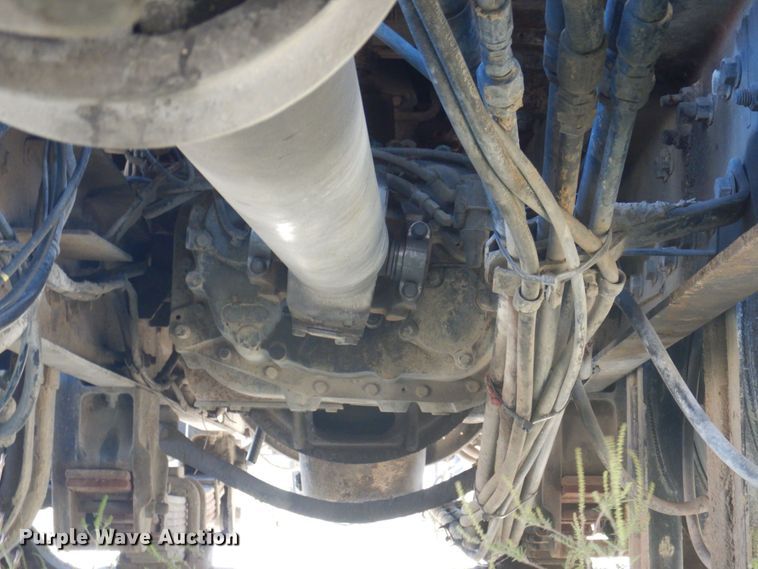 image for item DP0309 2004 International 5600i  ready mix truck