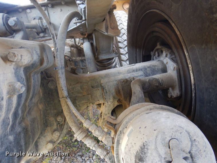 image for item DP0309 2004 International 5600i  ready mix truck