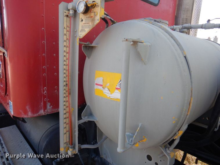 image for item DP0309 2004 International 5600i  ready mix truck