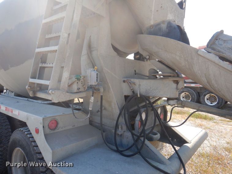 image for item DP0309 2004 International 5600i  ready mix truck