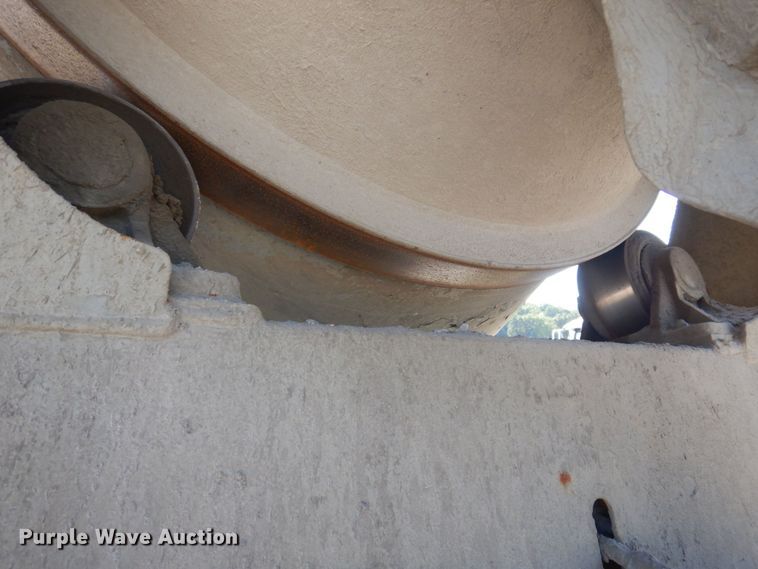 image for item DP0309 2004 International 5600i  ready mix truck