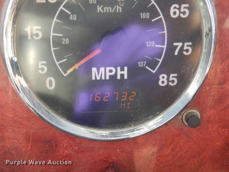 image for item DP0309 2004 International 5600i  ready mix truck