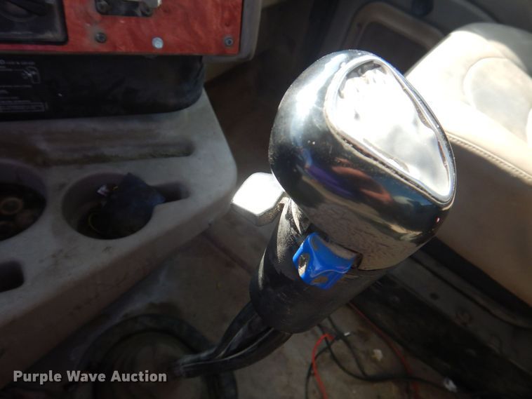 image for item DP0309 2004 International 5600i  ready mix truck