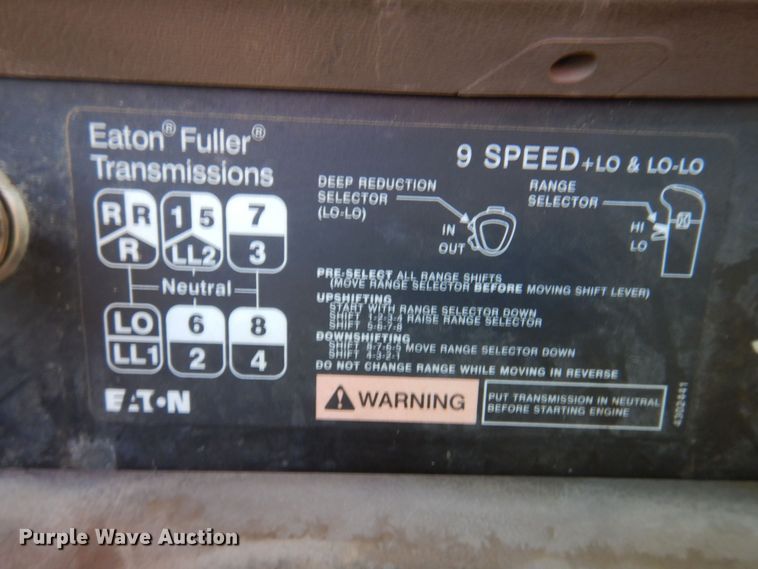 image for item DP0309 2004 International 5600i  ready mix truck