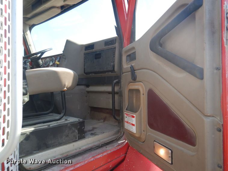 image for item DP0309 2004 International 5600i  ready mix truck