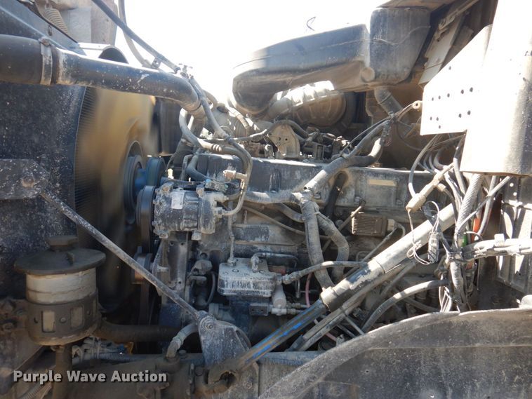 image for item DP0309 2004 International 5600i  ready mix truck