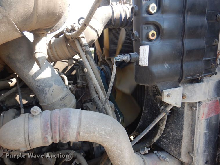 image for item DP0309 2004 International 5600i  ready mix truck