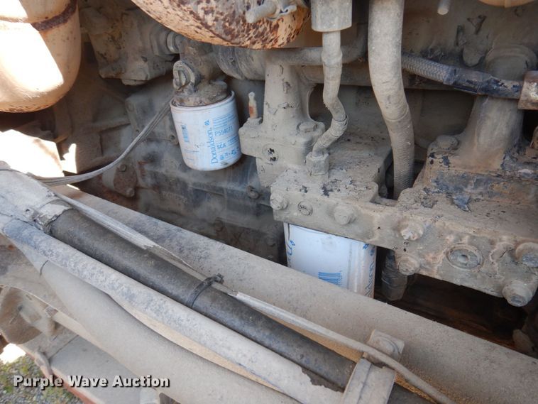 image for item DP0309 2004 International 5600i  ready mix truck