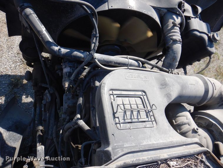 image for item DP0309 2004 International 5600i  ready mix truck