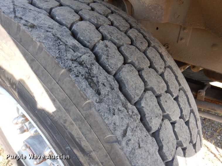 image for item DP0309 2004 International 5600i  ready mix truck