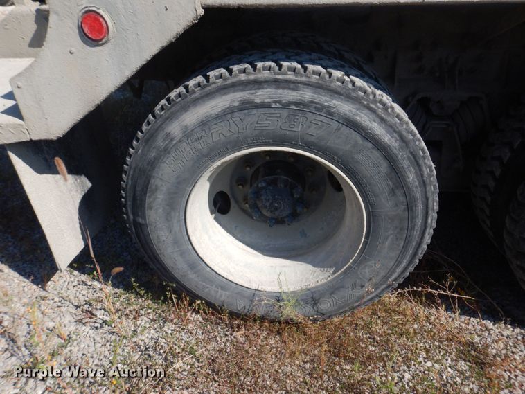 image for item DP0309 2004 International 5600i  ready mix truck