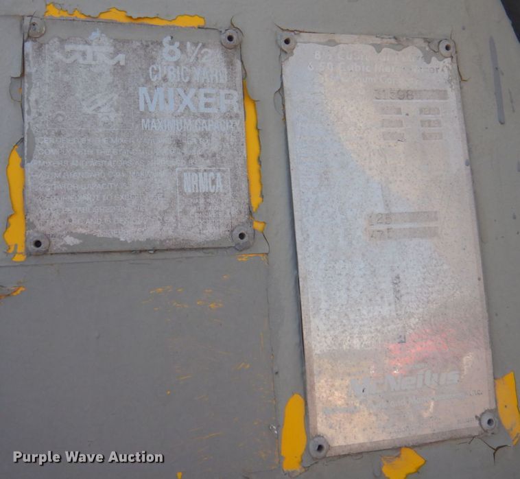 image for item DP0309 2004 International 5600i  ready mix truck