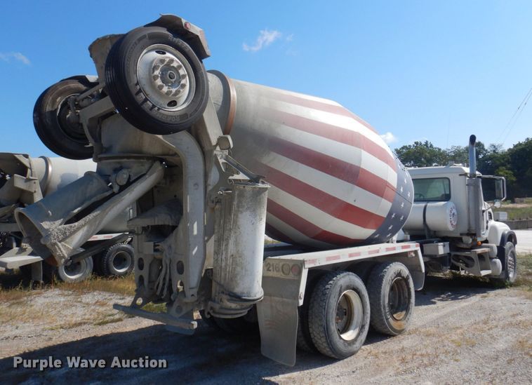 image for item DP0310 2005 Mack CV513  ready mix truck