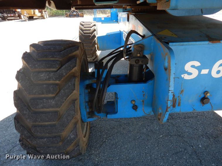 image for item DQ7214 2008 Genie S-60  boom lift