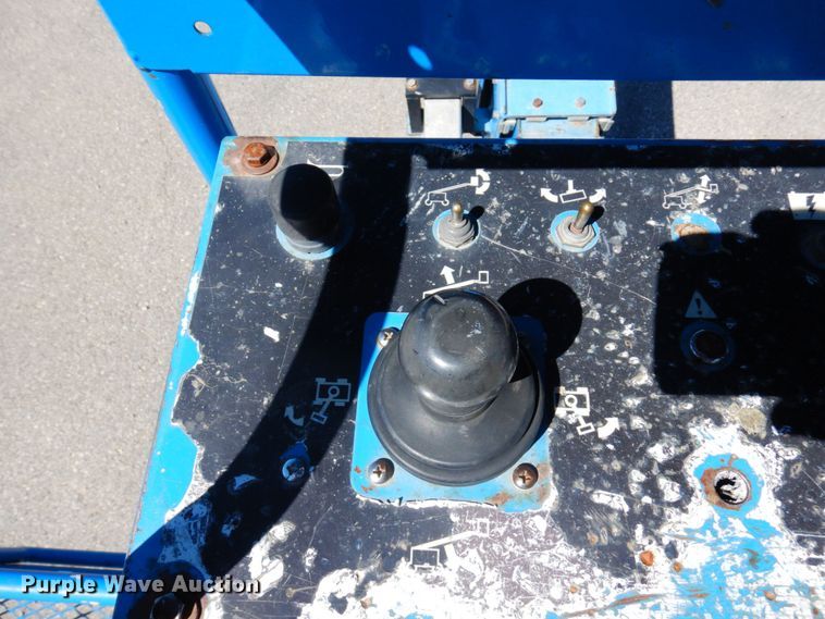 image for item DQ7214 2008 Genie S-60  boom lift