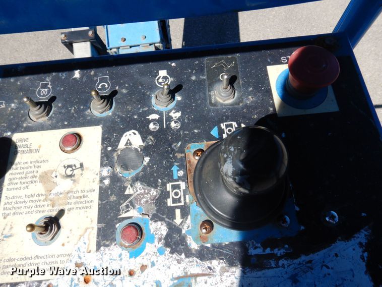 image for item DQ7214 2008 Genie S-60  boom lift