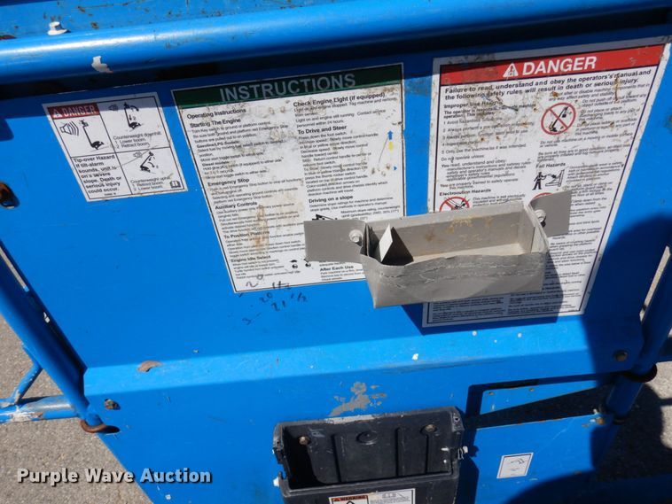 image for item DQ7214 2008 Genie S-60  boom lift