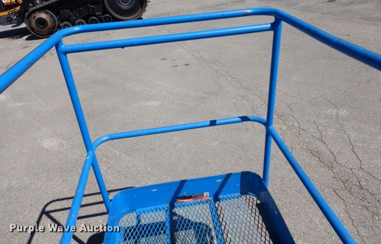 image for item DQ7214 2008 Genie S-60  boom lift