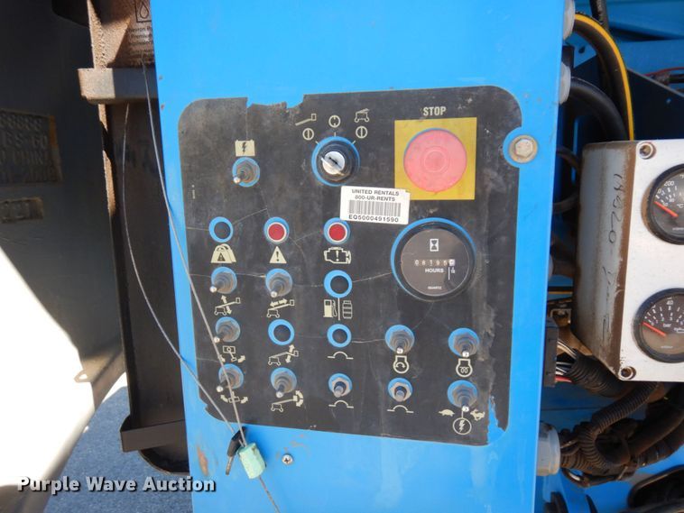 image for item DQ7214 2008 Genie S-60  boom lift