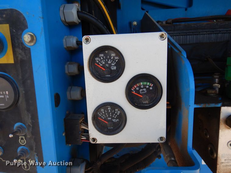 image for item DQ7214 2008 Genie S-60  boom lift