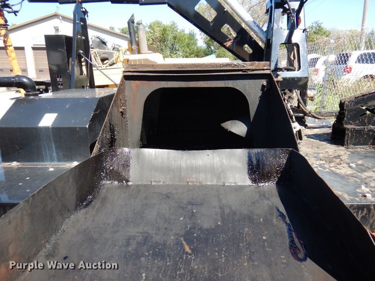 image for item DQ7215 2015 Stepp Manufacturing OJG275  melter applicator