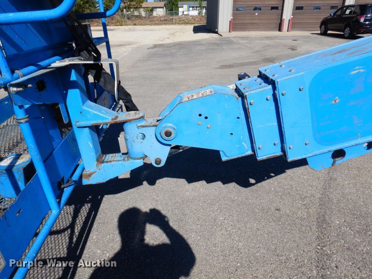 image for item DQ7216 2008 Genie S-60  boom lift