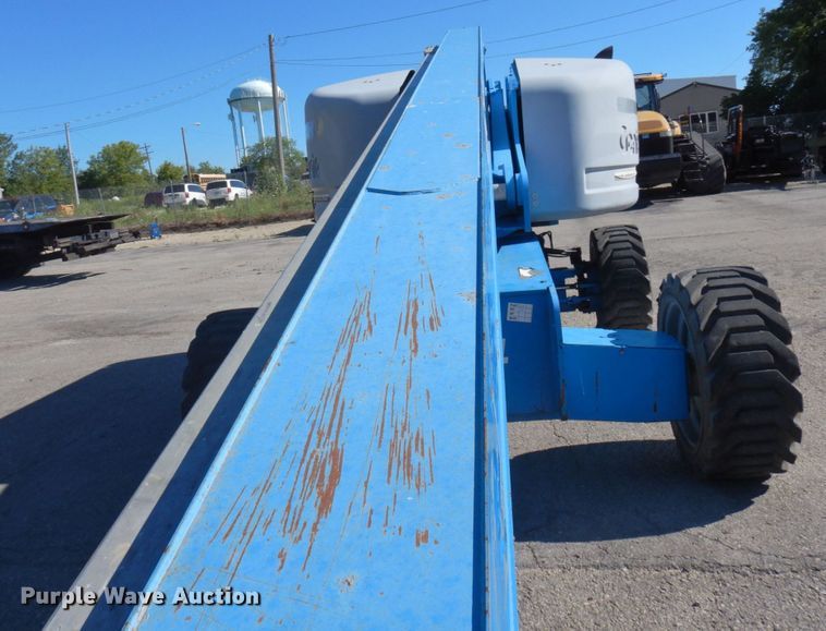 image for item DQ7216 2008 Genie S-60  boom lift