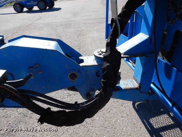image for item DQ7216 2008 Genie S-60  boom lift