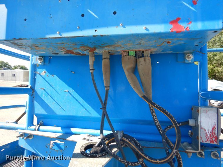 image for item DQ7216 2008 Genie S-60  boom lift