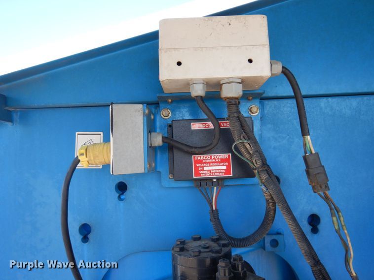 image for item DQ7216 2008 Genie S-60  boom lift