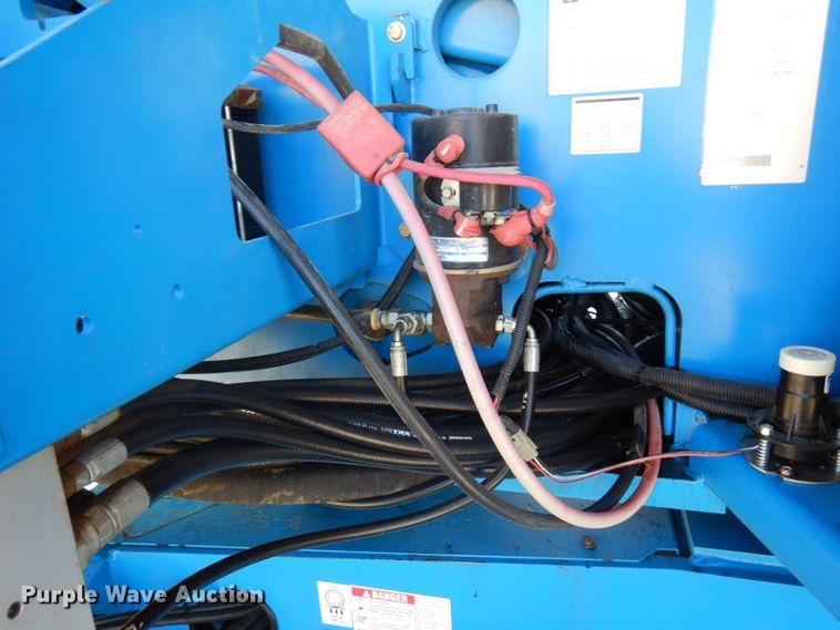 image for item DQ7216 2008 Genie S-60  boom lift