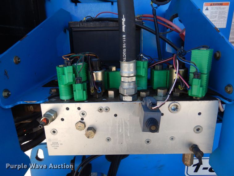 image for item DQ7216 2008 Genie S-60  boom lift