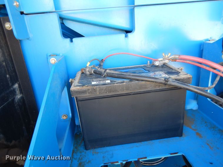 image for item DQ7216 2008 Genie S-60  boom lift