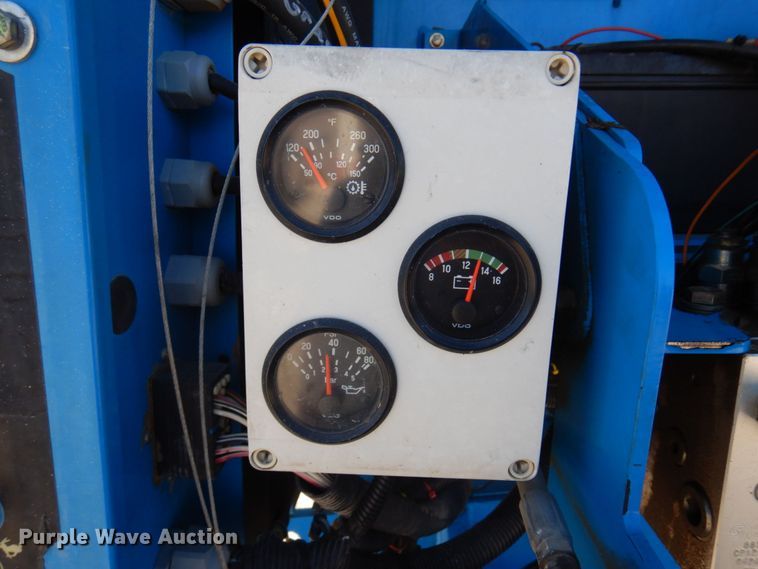 image for item DQ7216 2008 Genie S-60  boom lift