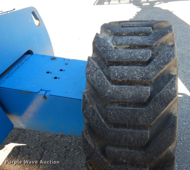 image for item DQ7216 2008 Genie S-60  boom lift