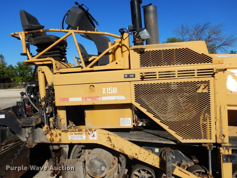 image for item DQ7218 2009 Caterpillar AP1055D  paver
