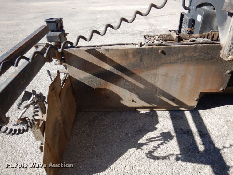 image for item DQ7218 2009 Caterpillar AP1055D  paver