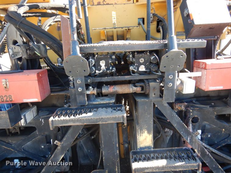 image for item DQ7218 2009 Caterpillar AP1055D  paver