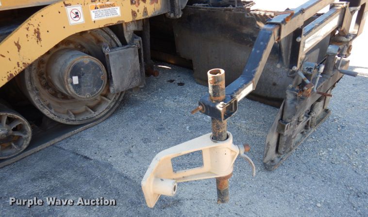 image for item DQ7218 2009 Caterpillar AP1055D  paver