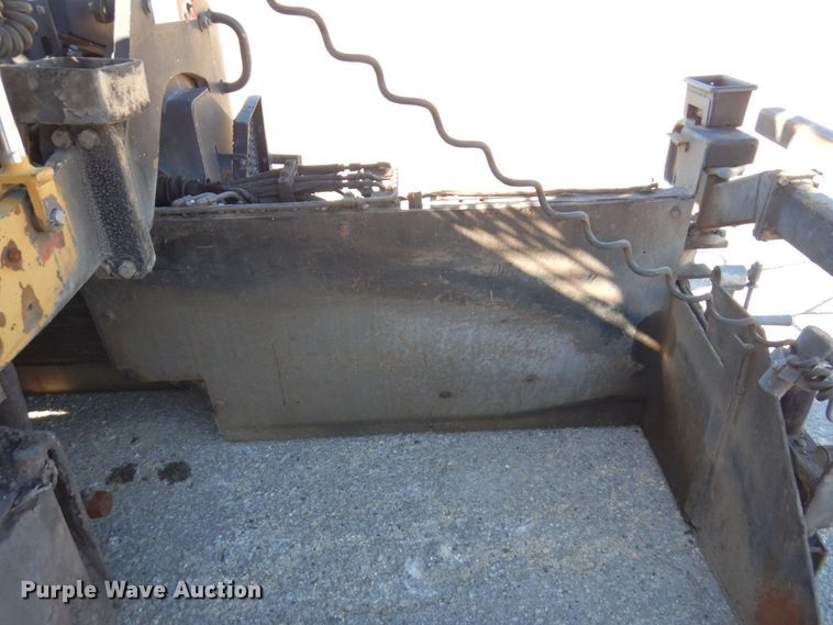 image for item DQ7218 2009 Caterpillar AP1055D  paver