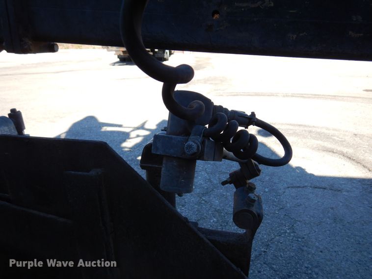 image for item DQ7218 2009 Caterpillar AP1055D  paver